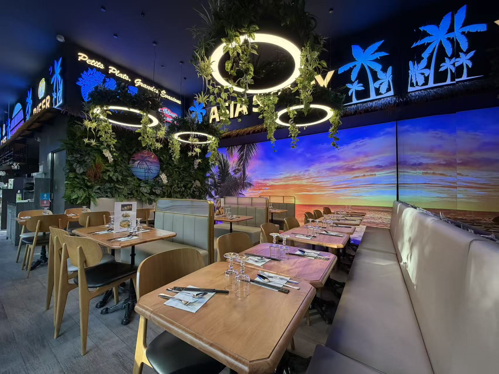 Asia Story — intérieur
